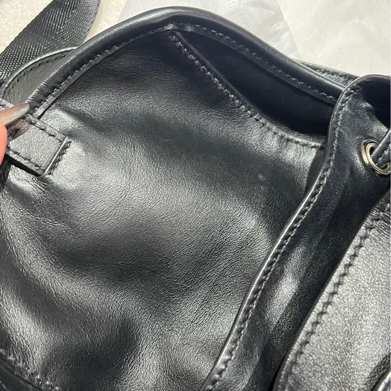 95新Prada中號皮革背包 小牛皮-8