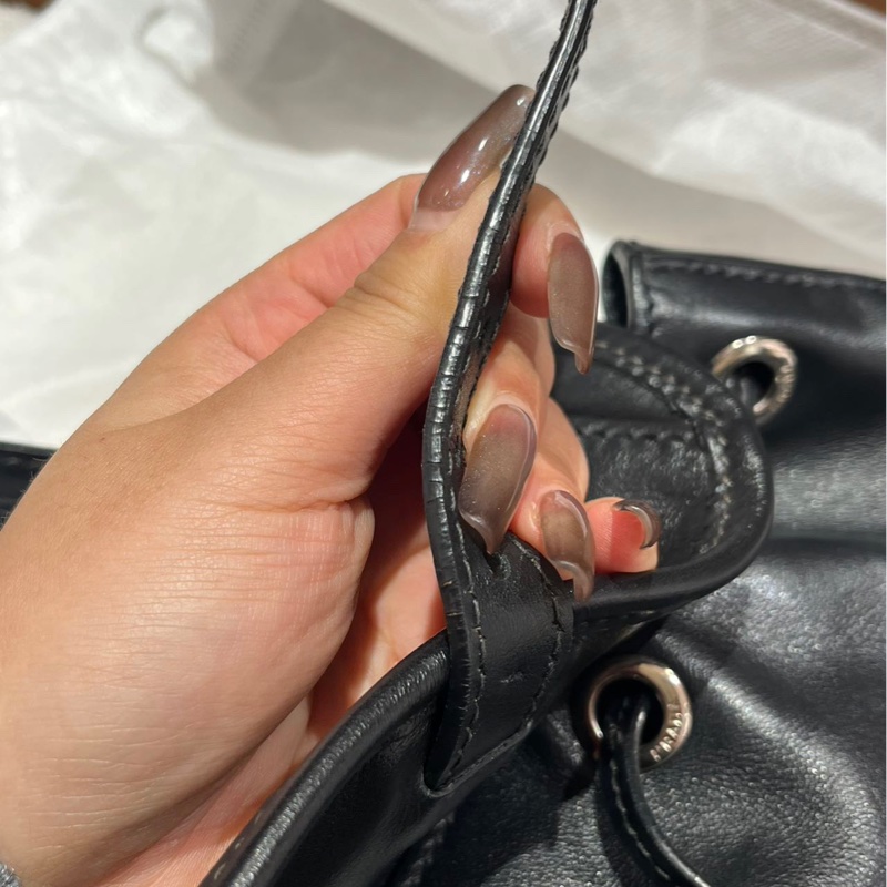 95新Prada中號皮革背包 小牛皮-9