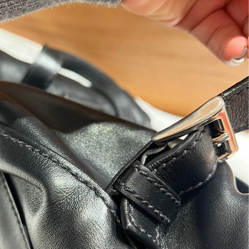 95新Prada中號皮革背包 小牛皮-14