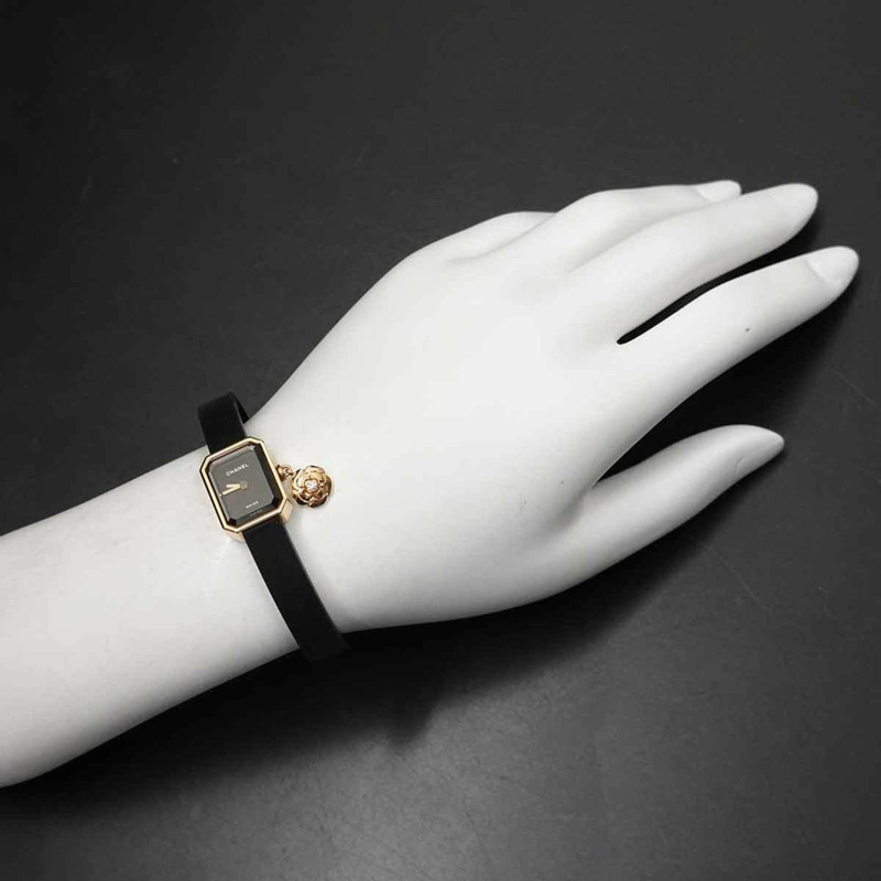 香奈兒山茶花臻選系列 H6361,全球限量發行 1000 枚,女士腕錶,黑色,18K 黃金,石英機芯-3