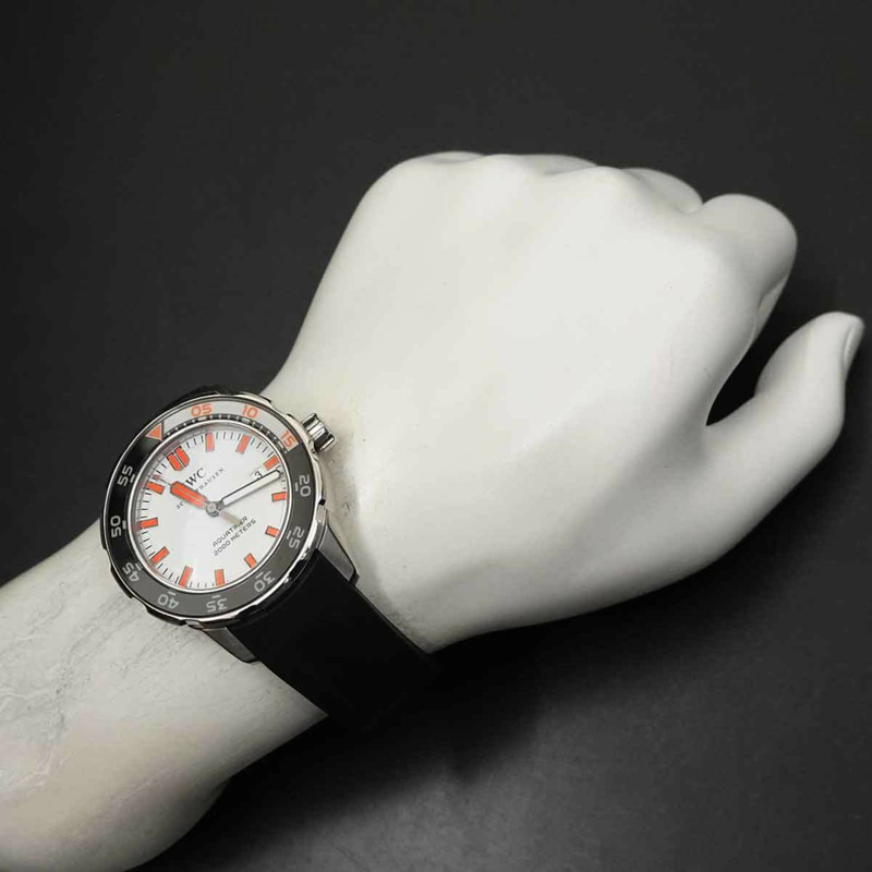 IWC 萬國錶 Aquatimer 2000,全球限量 300 枚,型號 IW356807,男士腕錶,帶日期顯示,白色錶盤,自動上鍊機芯,國際萬國錶-2