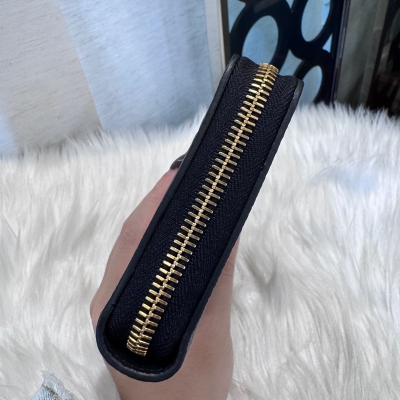 LV 黑拼奶油白雙色拉鍊長夾 晶片款 閒置未使用-2