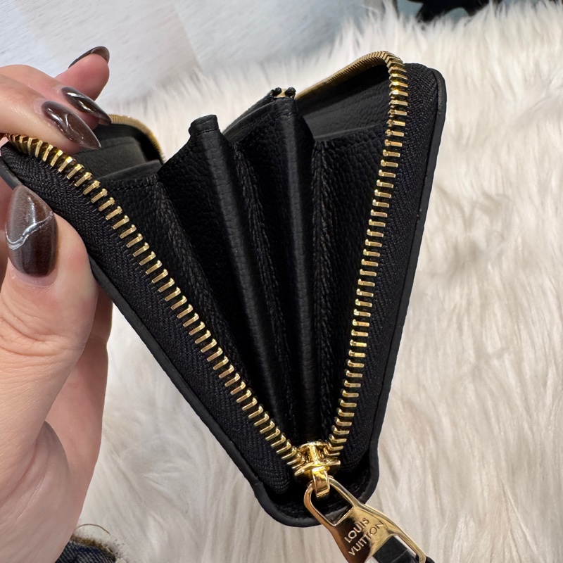 LV 黑拼奶油白雙色拉鍊長夾 晶片款 閒置未使用-8