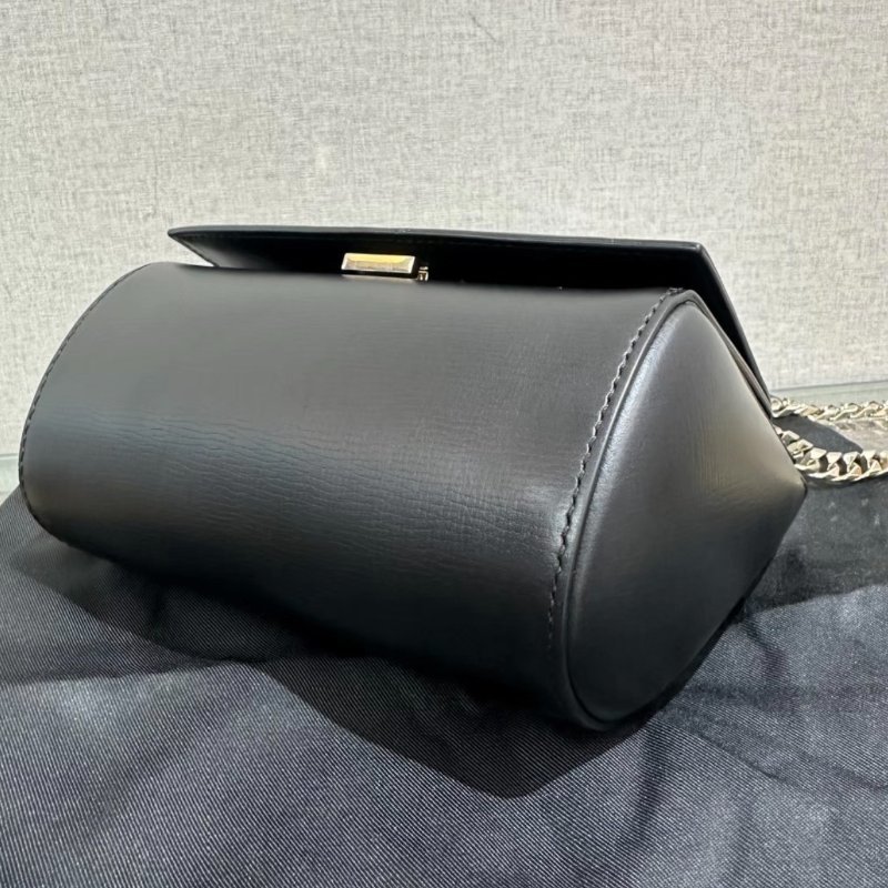 GIVENCHY 潘朵拉黑色三角梯硬盒子肩背斜背手提包18*16*10 98新配件塵袋-4