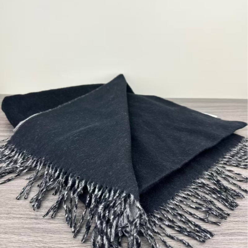 HERMES 雙面雙色羊绒刺繡款圍巾離櫃品-1