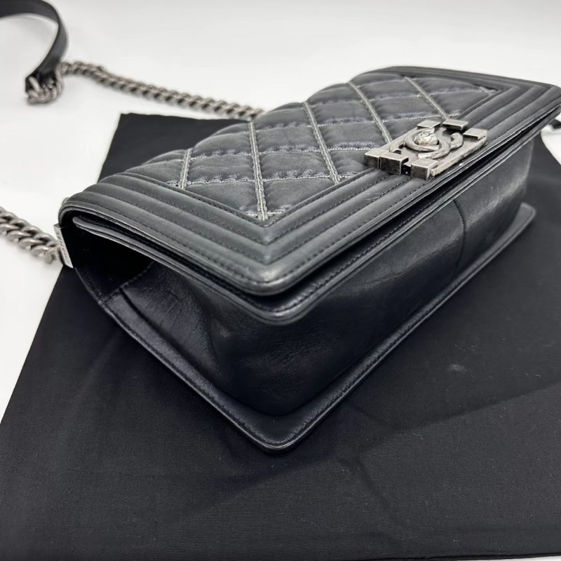 CHANEL 黑銀Leboy中號外縫線肩背斜背包25*14*7 98新配件盒子塵袋保卡-2