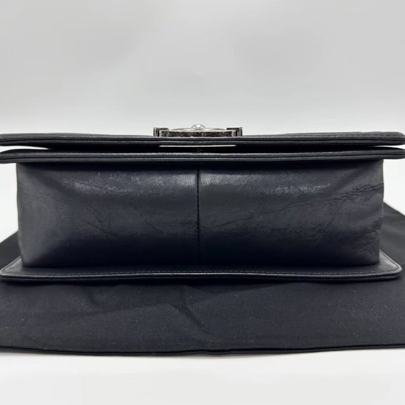 CHANEL 黑銀Leboy中號外縫線肩背斜背包25*14*7 98新配件盒子塵袋保卡-3