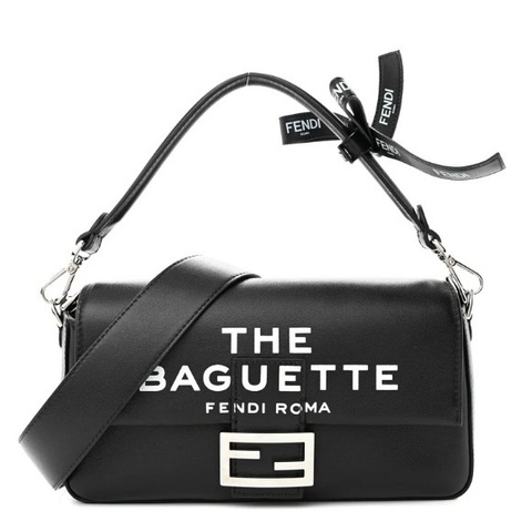 【Fendi法棍包，五折特價中】全台唯一一顆黑銀配法棍包，原價12萬元，大全配出售中❤️