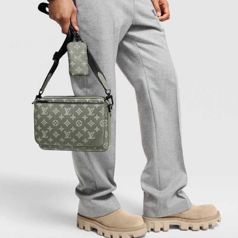 LV 新款Trio三合一郵差包限量款白配酪梨色18.5x7x25cm 全新配件塵袋盒子-0