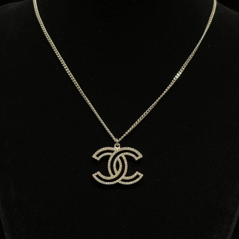 CHANEL 100周年鏤空滿鑽大雙Clogo項鍊 鍊長61cm 98新-0