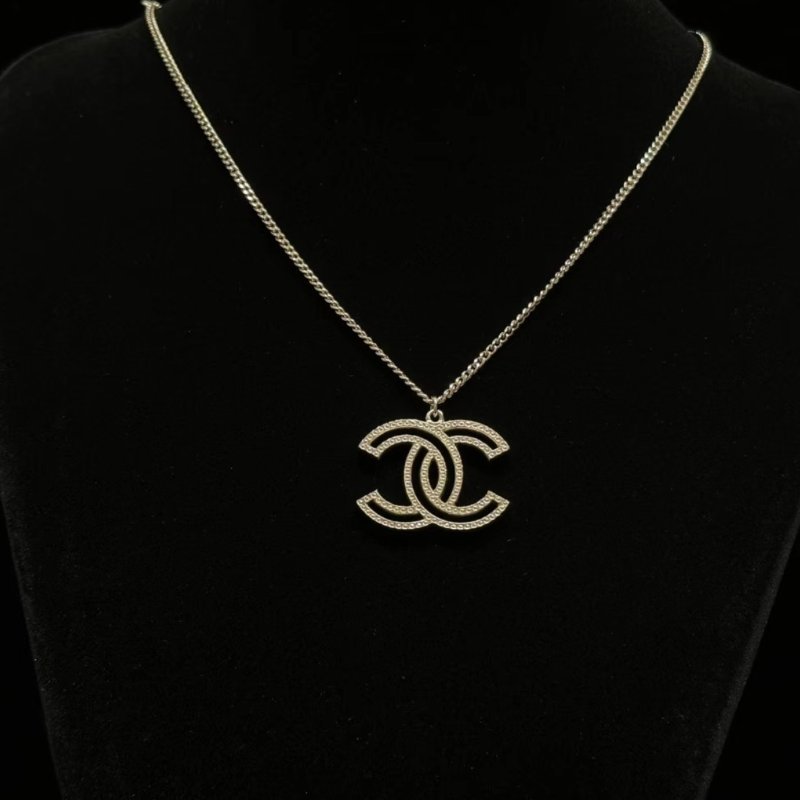 CHANEL 100周年鏤空滿鑽大雙Clogo項鍊 鍊長61cm 98新-1