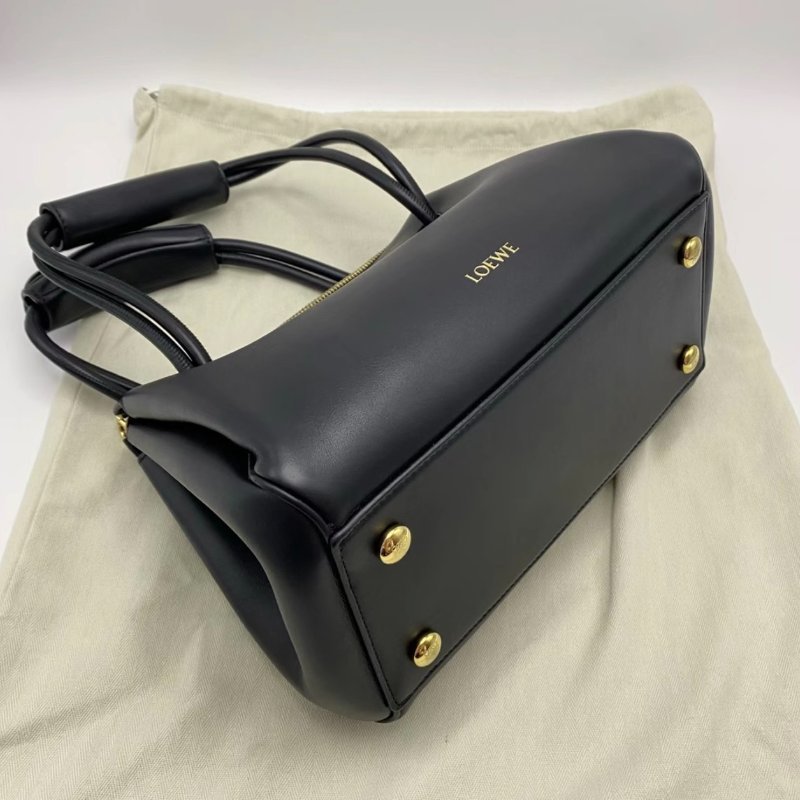 LOEWE 黑色金扣手提肩背包23.5*19*10 99新配件塵袋購證-5