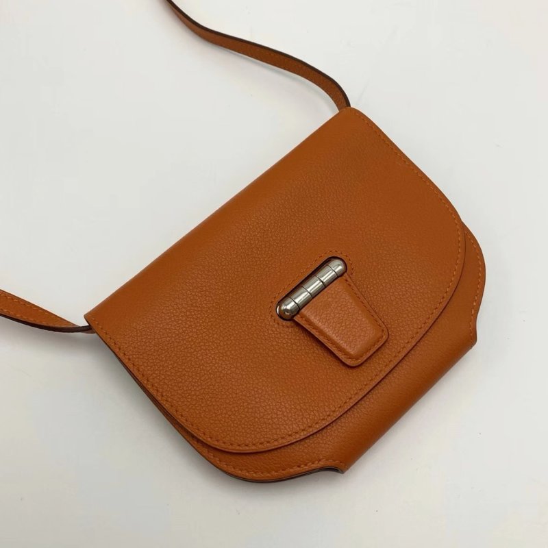 HERMES Mini Convoyeur 橘銀扣斜背包15*11*1.5 98新配件塵袋-4