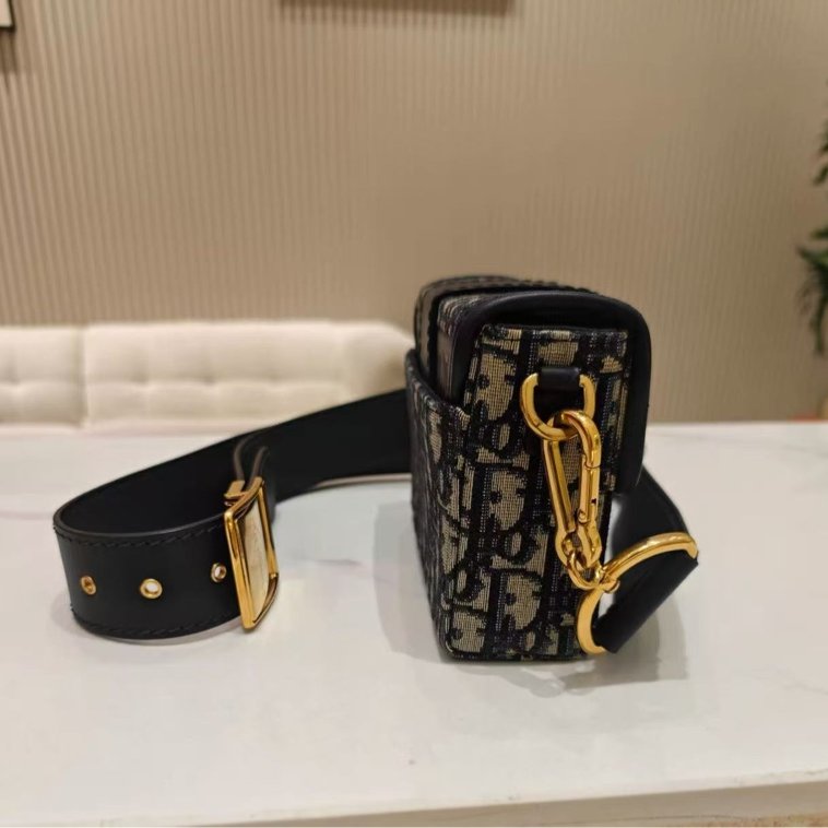 DIOR 藍色老花金扣mini蒙田盒子包 18*12*5.5 99新配件塵袋-3