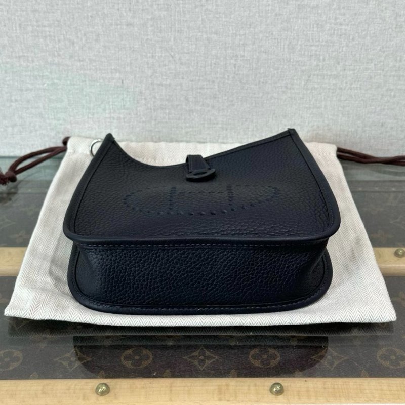 HERMES 水兵藍銀扣伊芙琳mini肩背斜背包16*18*5 99新配件塵袋-3
