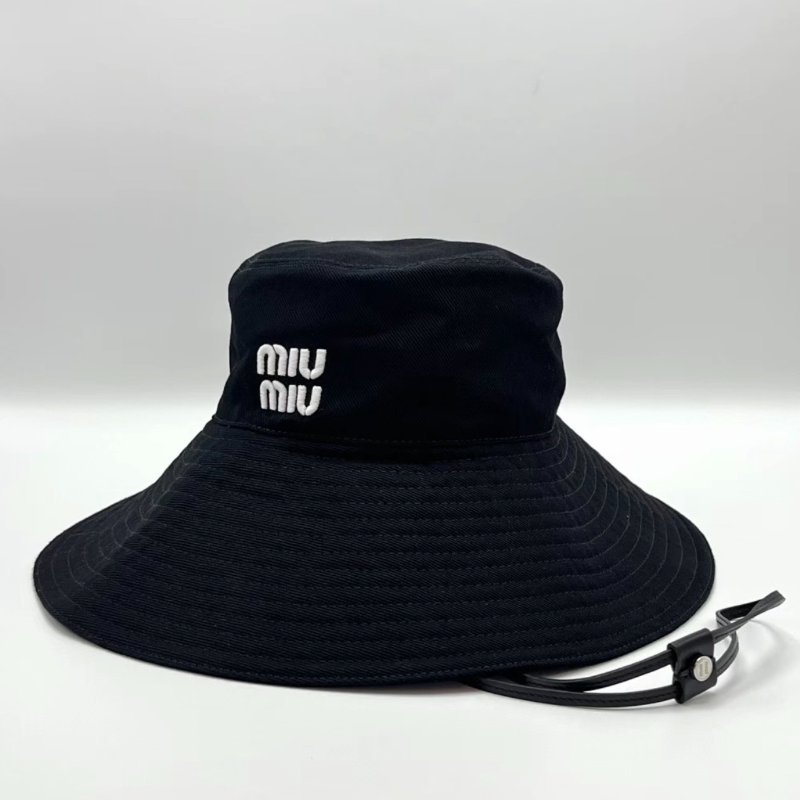 MIUMIU 25SS黑色刺繡Logo漁夫帽遮陽帽M號 全新閒置配件塵袋吊牌-1