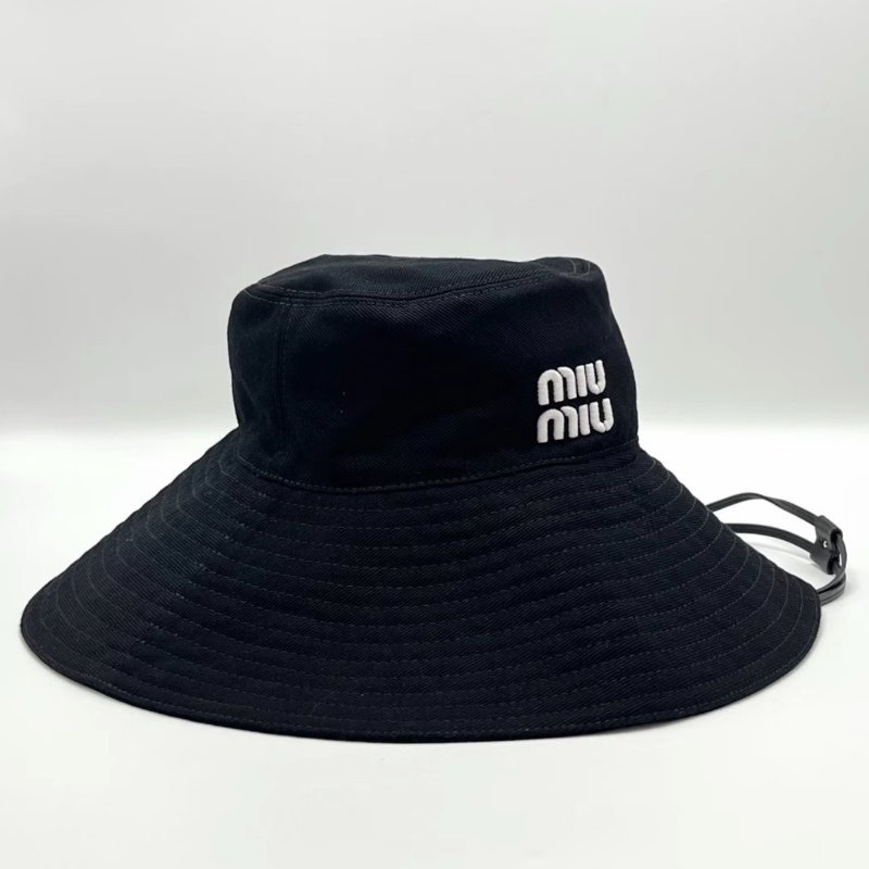 MIUMIU 25SS黑色刺繡Logo漁夫帽遮陽帽M號 全新閒置配件塵袋吊牌-2