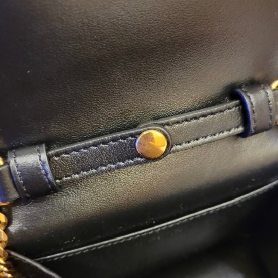 😎閒置品😎CELINE Triomphe 凱旋門 鏈條卡片包 (鏈條可拆)-17