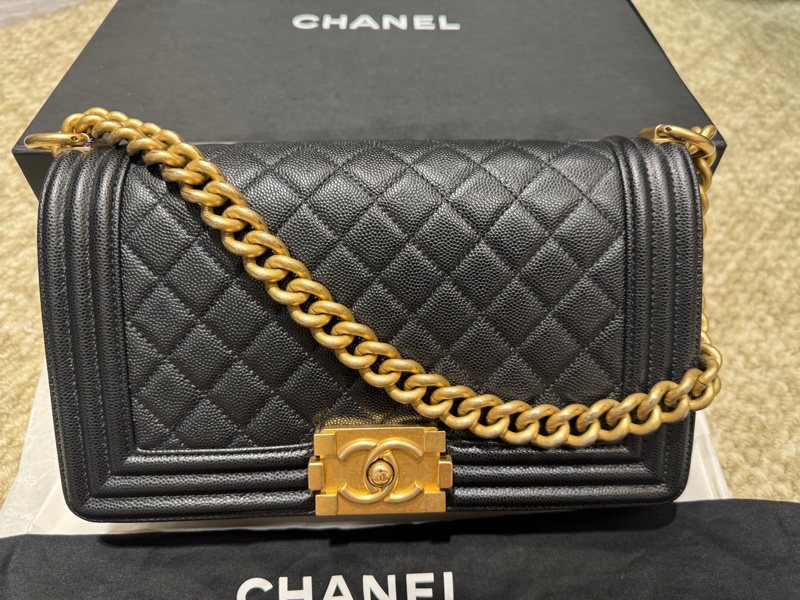 【✨99%新】Chanel Leboy caviar medium black gold 黑金中號魚子醬 leboy-1