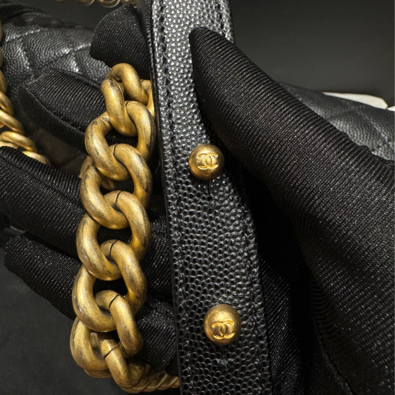 【✨99%新】Chanel Leboy caviar medium black gold 黑金中號魚子醬 leboy-21