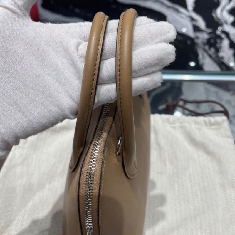 Hermes Bolide保齡球包,餅乾色EC皮,銀色五金,經典25cm尺寸。成色幾乎全新,保存很好-5