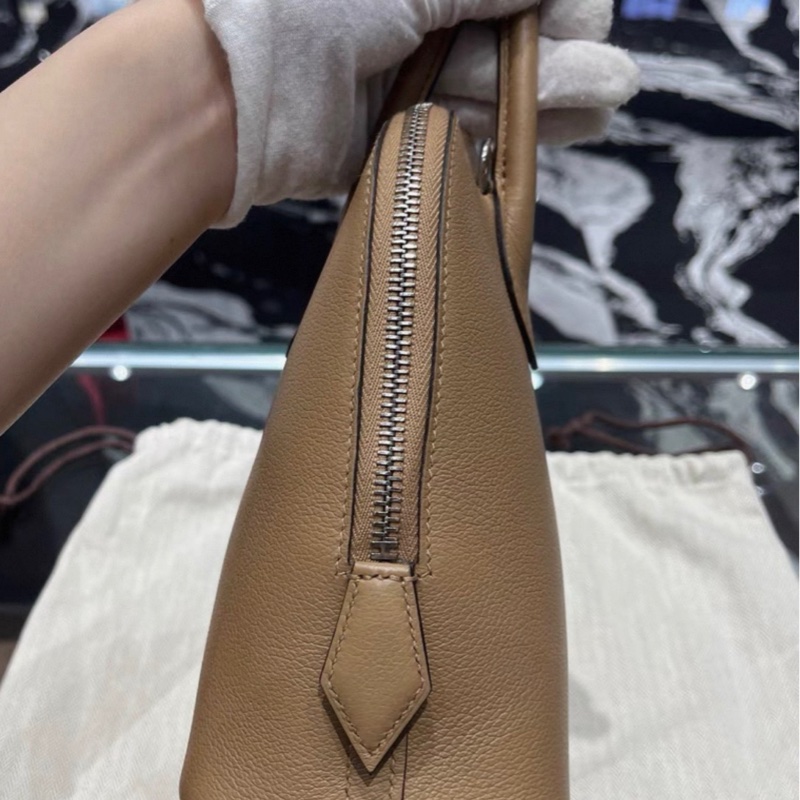 Hermes Bolide保齡球包,餅乾色EC皮,銀色五金,經典25cm尺寸。成色幾乎全新,保存很好-7