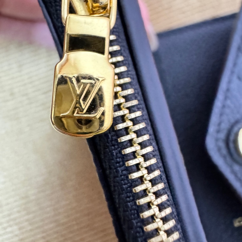 LV zoe短夾(黑色）-4