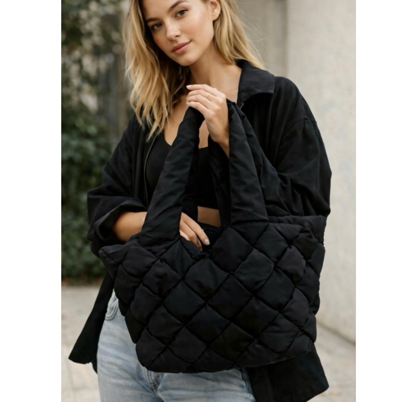 限時降價近全新-Bottega veneta  BV尼龍包（輕）附小包-1