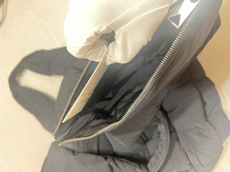 限時降價近全新-Bottega veneta  BV尼龍包（輕）附小包-6