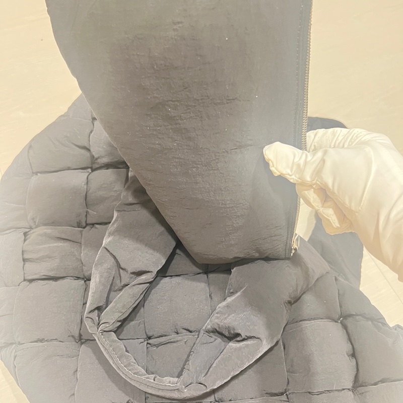 限時降價近全新-Bottega veneta  BV尼龍包（輕）附小包-7