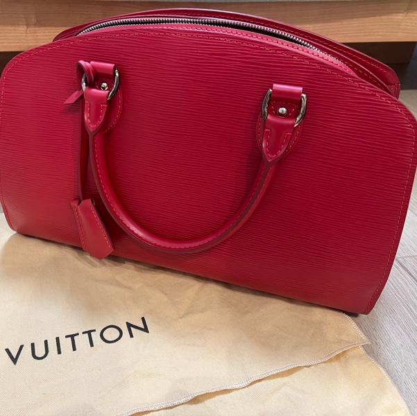 全新 未使用LV 水波纹牛皮手提包 送禮ok🎄（附防塵）-0