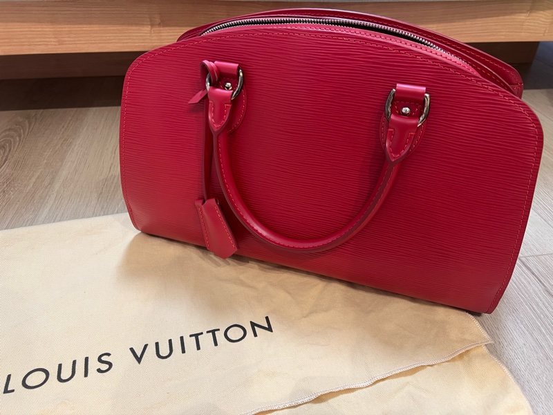 全新 未使用LV 水波纹牛皮手提包 送禮ok🎄（附防塵）-1