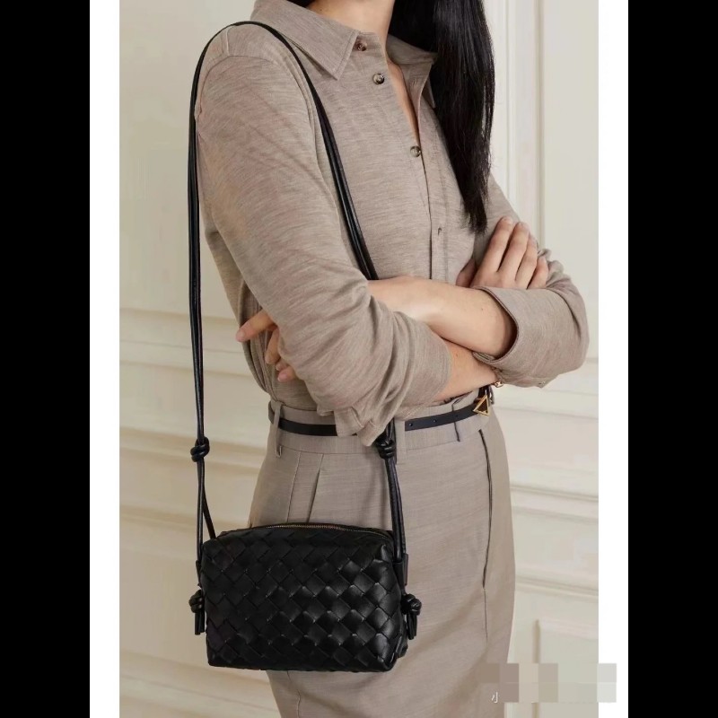 Bottega Veneta candy loop 黑色編織相機包-7