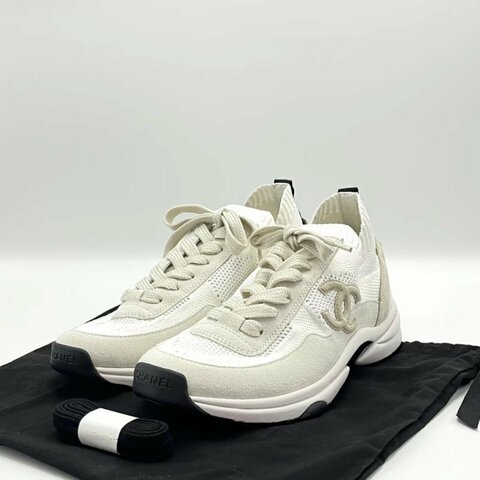 CHANEL 22C熊貓色運動鞋 42號 全新閒置配件塵袋替換鞋帶