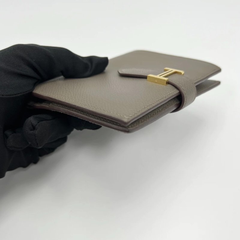 HERMES 灰色金扣短款錢包 12*9.5*2 98新配件塵袋-2
