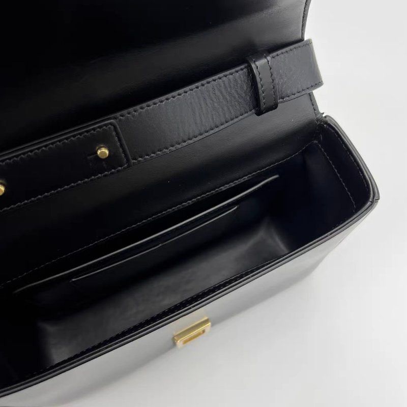 GIVENCHY 新款黑金4G Logo 歐陽娜娜同款 肩背斜背包21.5*15*6 98新-1