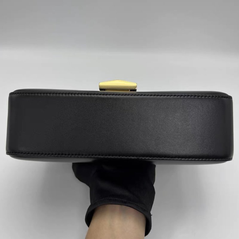 GIVENCHY 新款黑金4G Logo 歐陽娜娜同款 肩背斜背包21.5*15*6 98新-3