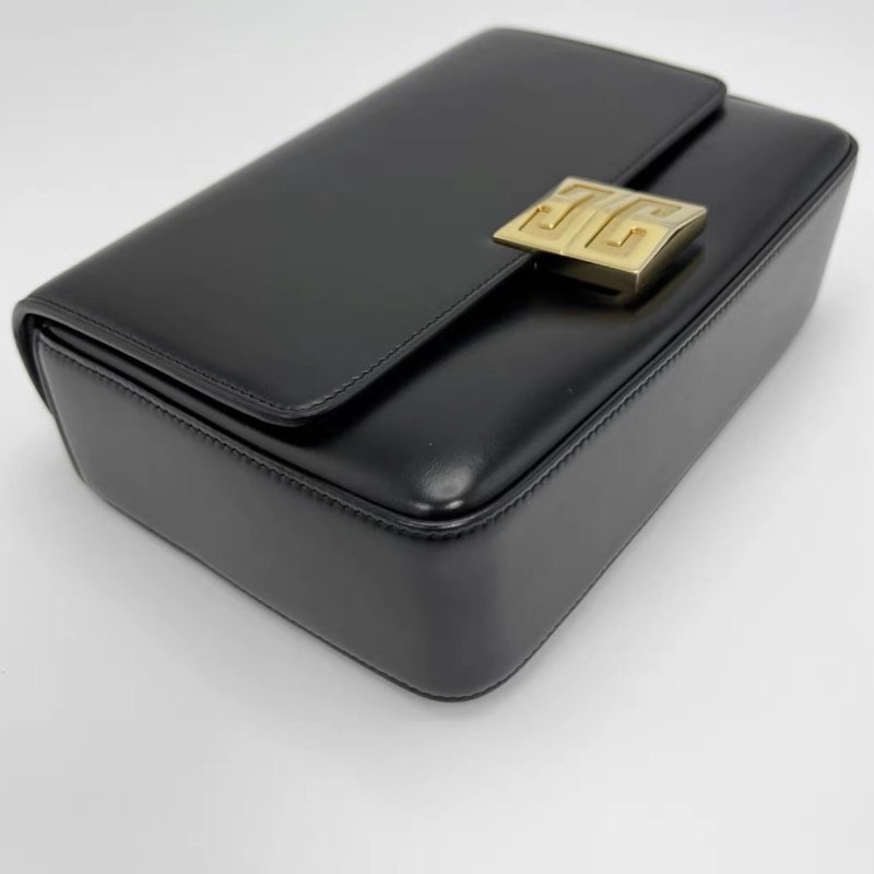 GIVENCHY 新款黑金4G Logo 歐陽娜娜同款 肩背斜背包21.5*15*6 98新-4