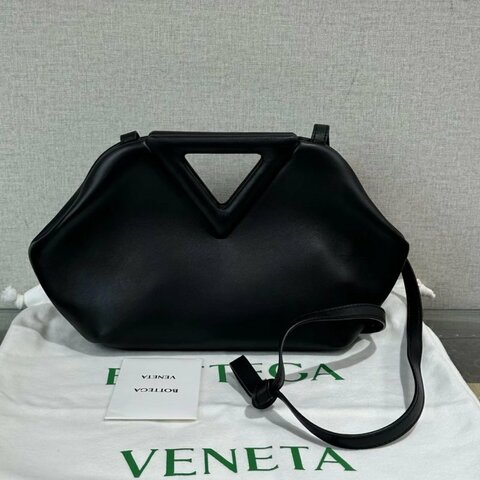 BV 黑色倒三角手提肩背斜背包 19*17*7 99新配件塵袋