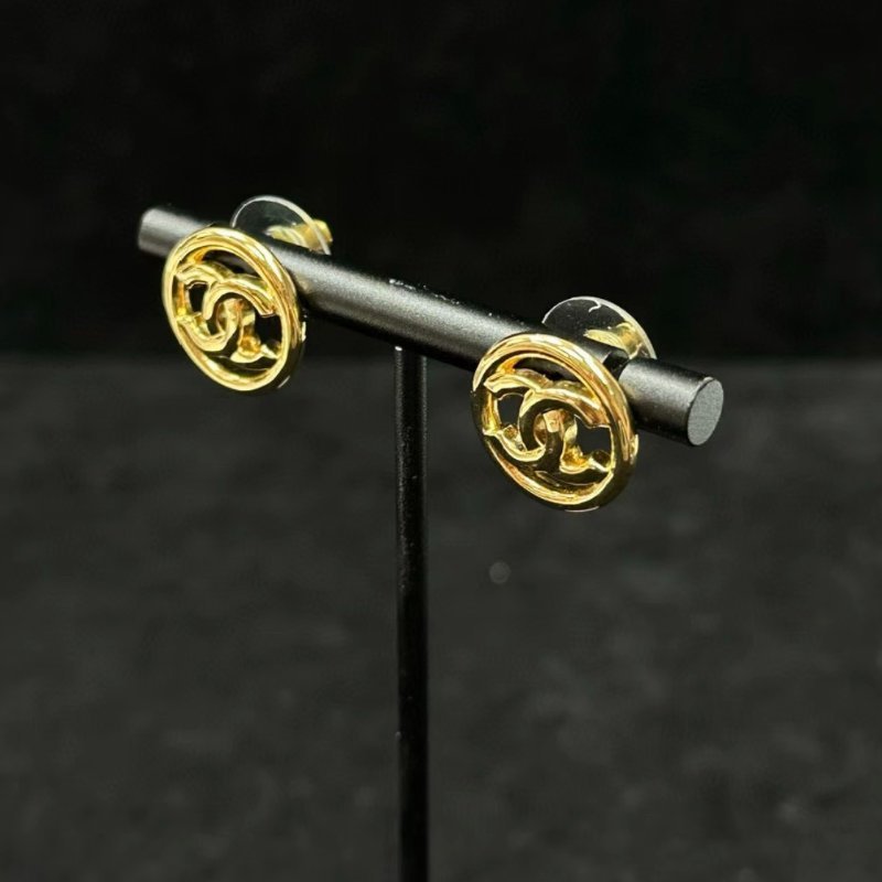 CHANEL 23A金色圓形雙C鏤空耳釘 98新配件盒子-2