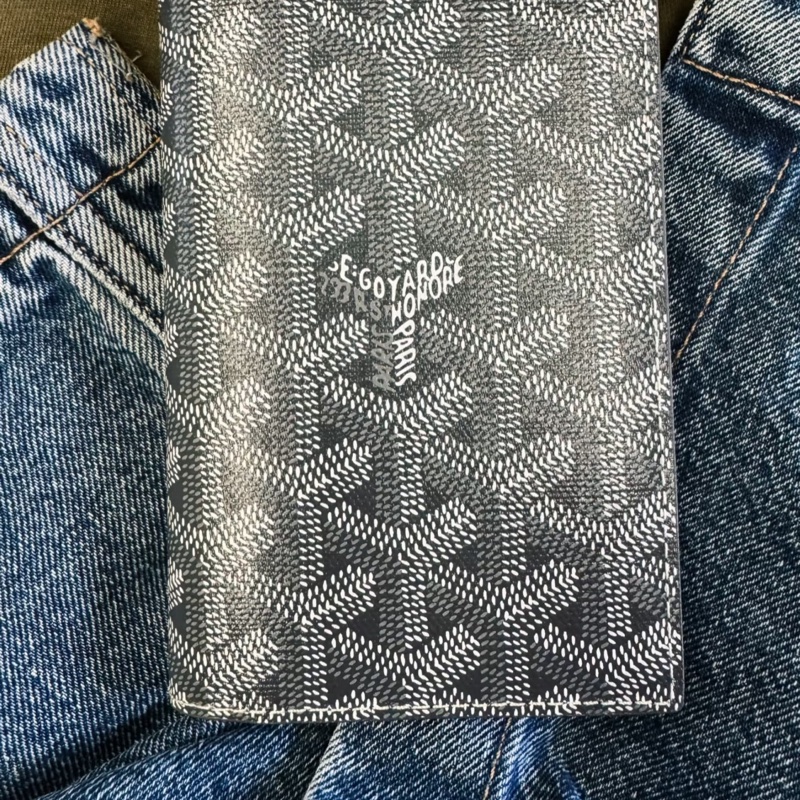 Goyard 大象灰🐘多卡位護照夹/錢包-1
