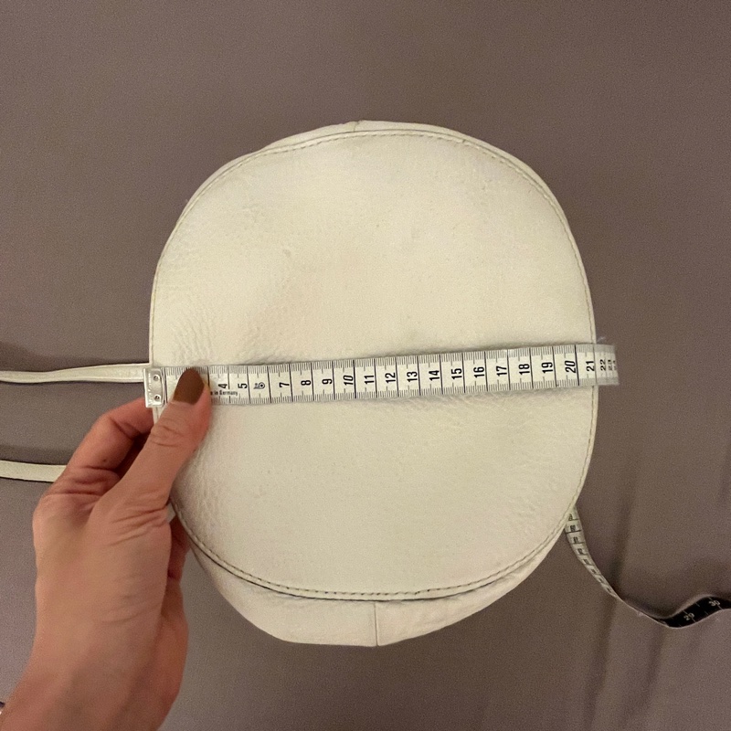 KARL LAGERFELD|GRAINY White Drawstring Handbag 白色抽繩手提包|皮面小瑕疵・內裡拉鏈處有印痕✨-7