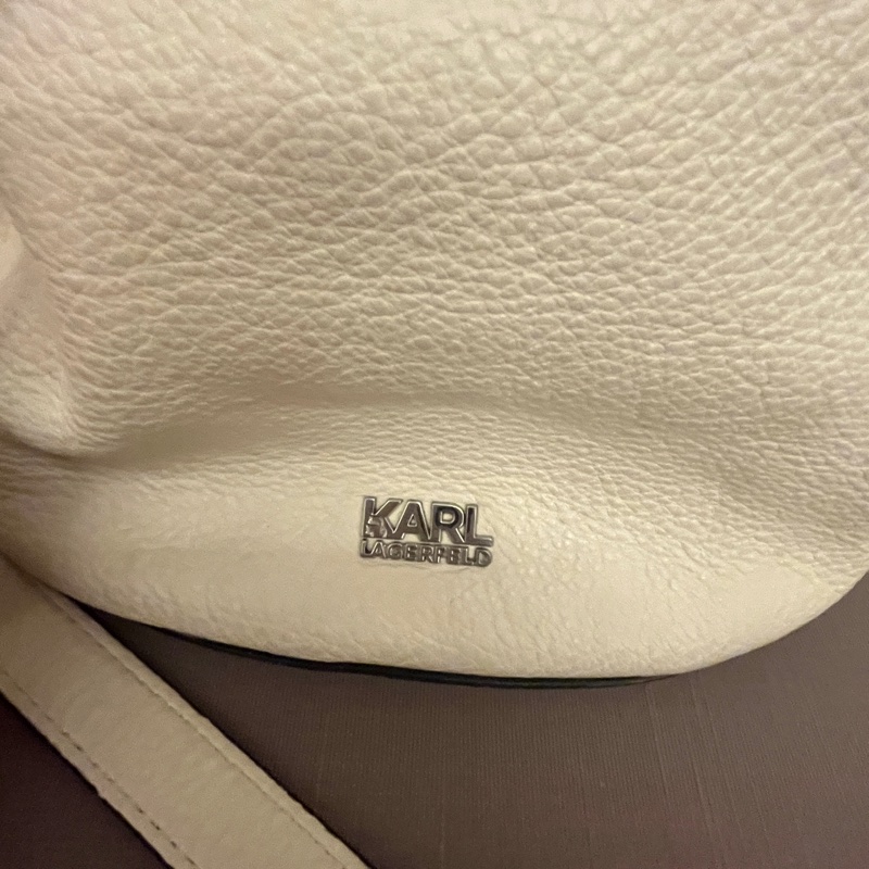 KARL LAGERFELD|GRAINY White Drawstring Handbag 白色抽繩手提包|皮面小瑕疵・內裡拉鏈處有印痕✨-15
