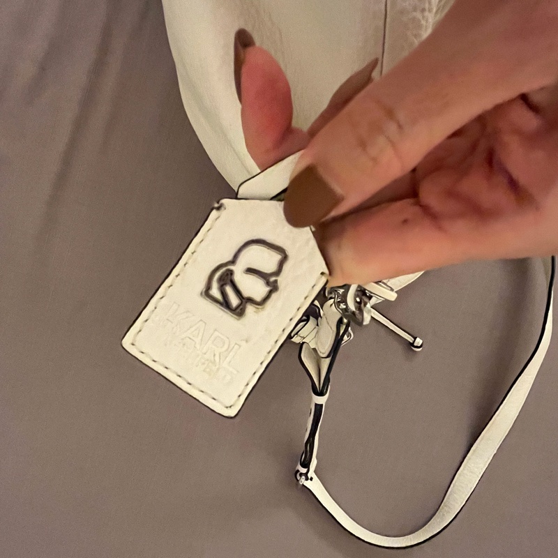 KARL LAGERFELD|GRAINY White Drawstring Handbag 白色抽繩手提包|皮面小瑕疵・內裡拉鏈處有印痕✨-17