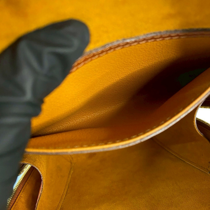 全新未使用路易威登 Mabillon Epi 皮革雙肩包/日用包，肯亞棕色，477-6-9