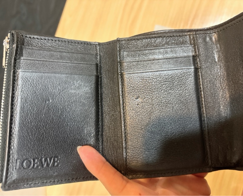 LOEWE 羅威 三摺短夾 (黑色) Small Vertical Wallet-4