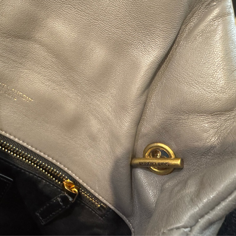 Ysl灰色金logo雲朵包 氣質百搭款✨-35