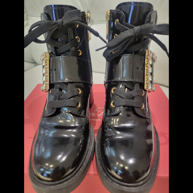 Roger Riviera 37號-2