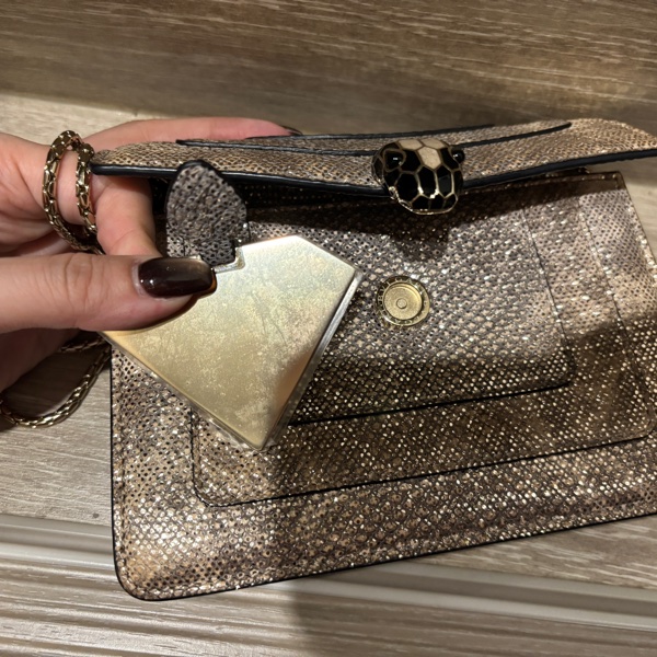 寶格麗Bvlgari Serpenti Forever水蛇皮小包-13