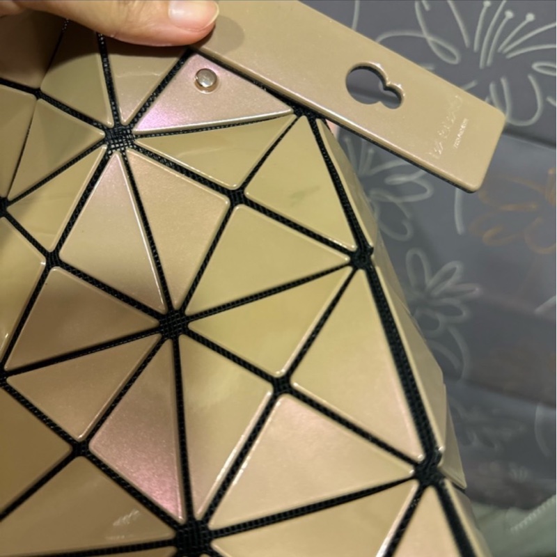 三宅一生鑽石包米色-13